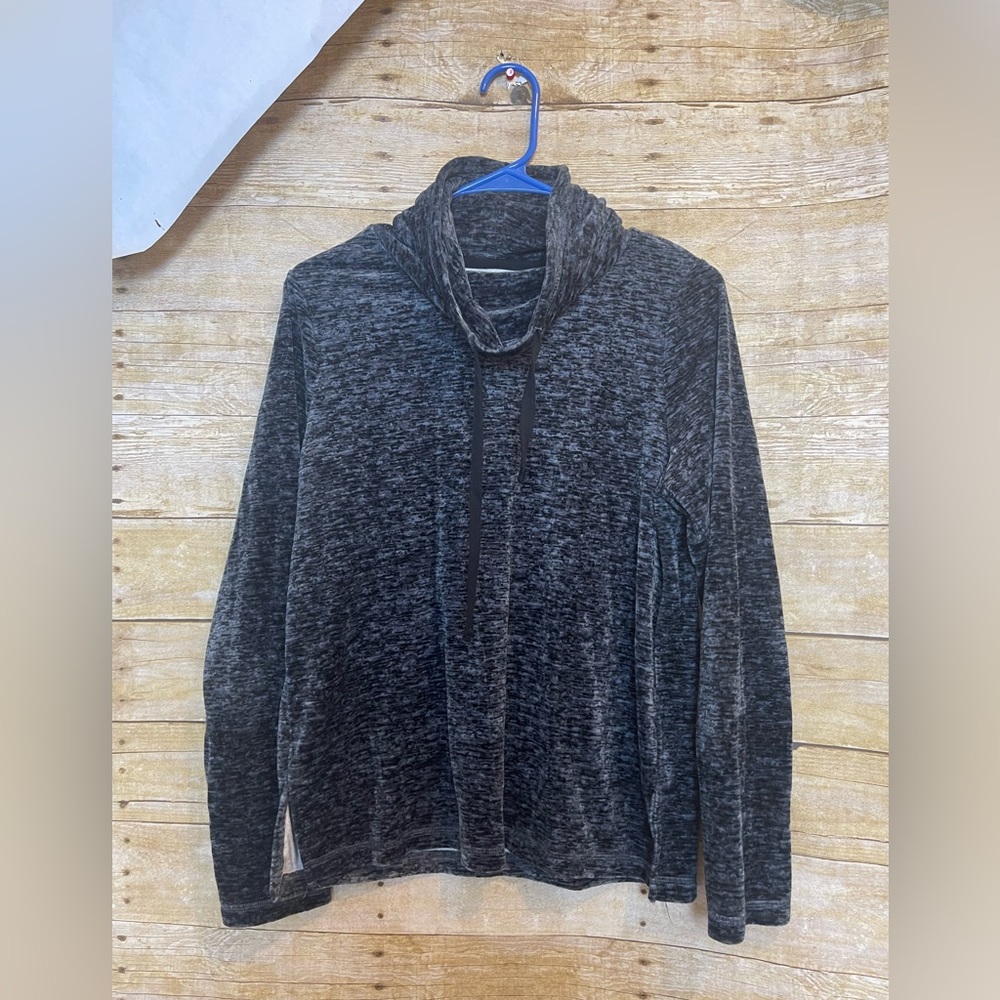 Nicole Miller Cowel neck fleece pullover 🛍